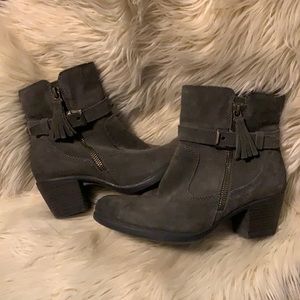 Earth Origins by Earth zip up bootie